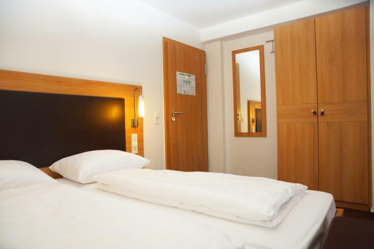 Hotel Krauthof Лудвигсбург Екстериор снимка