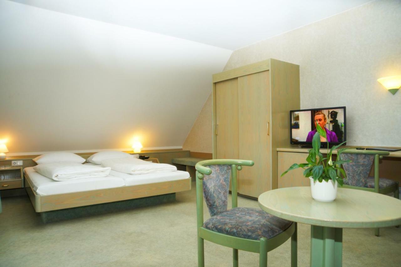 Hotel Krauthof Лудвигсбург Екстериор снимка