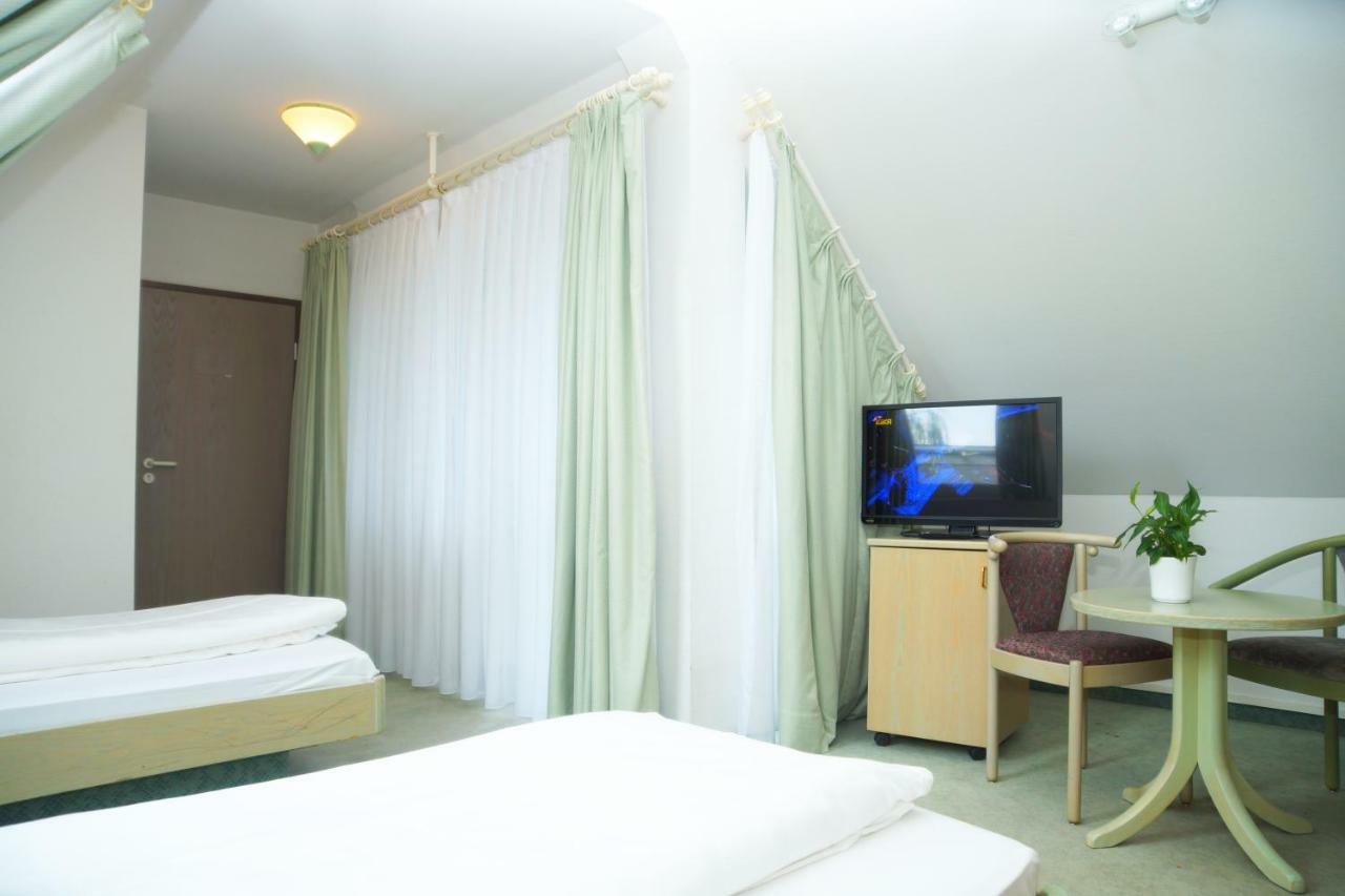 Hotel Krauthof Лудвигсбург Екстериор снимка