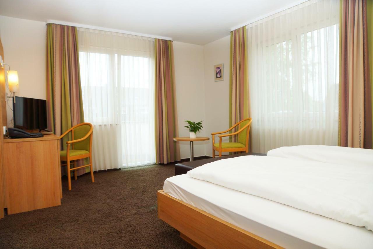 Hotel Krauthof Лудвигсбург Екстериор снимка