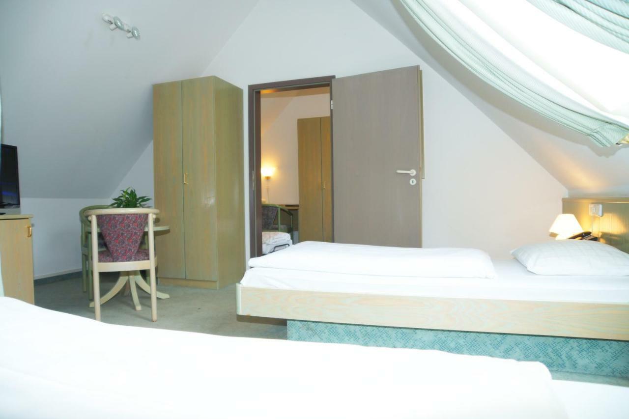 Hotel Krauthof Лудвигсбург Екстериор снимка
